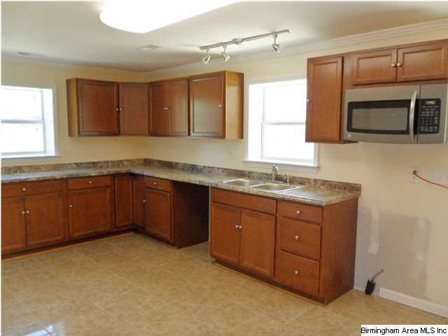 804 Hall Burton Road Sumiton, AL 35148 - Photo 8 of 28 Gallery Image 8