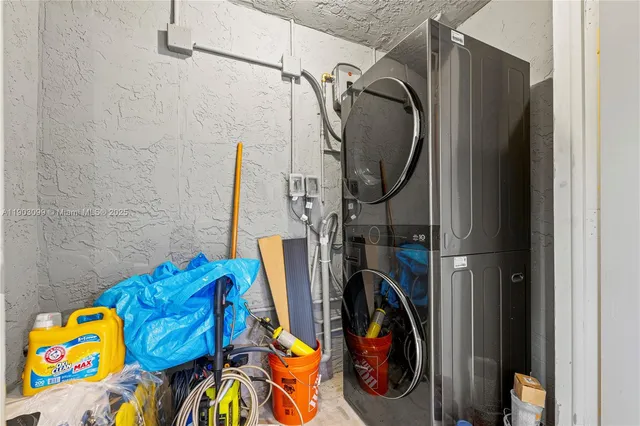 $377,500 | 33 Madrid Lane, Unit 49, Davie, FL 33324