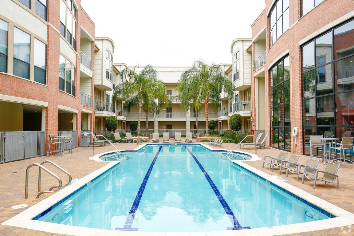 2401 South Gessner Road, Unit D Houston, TX 77063 - Photo 4 of 18