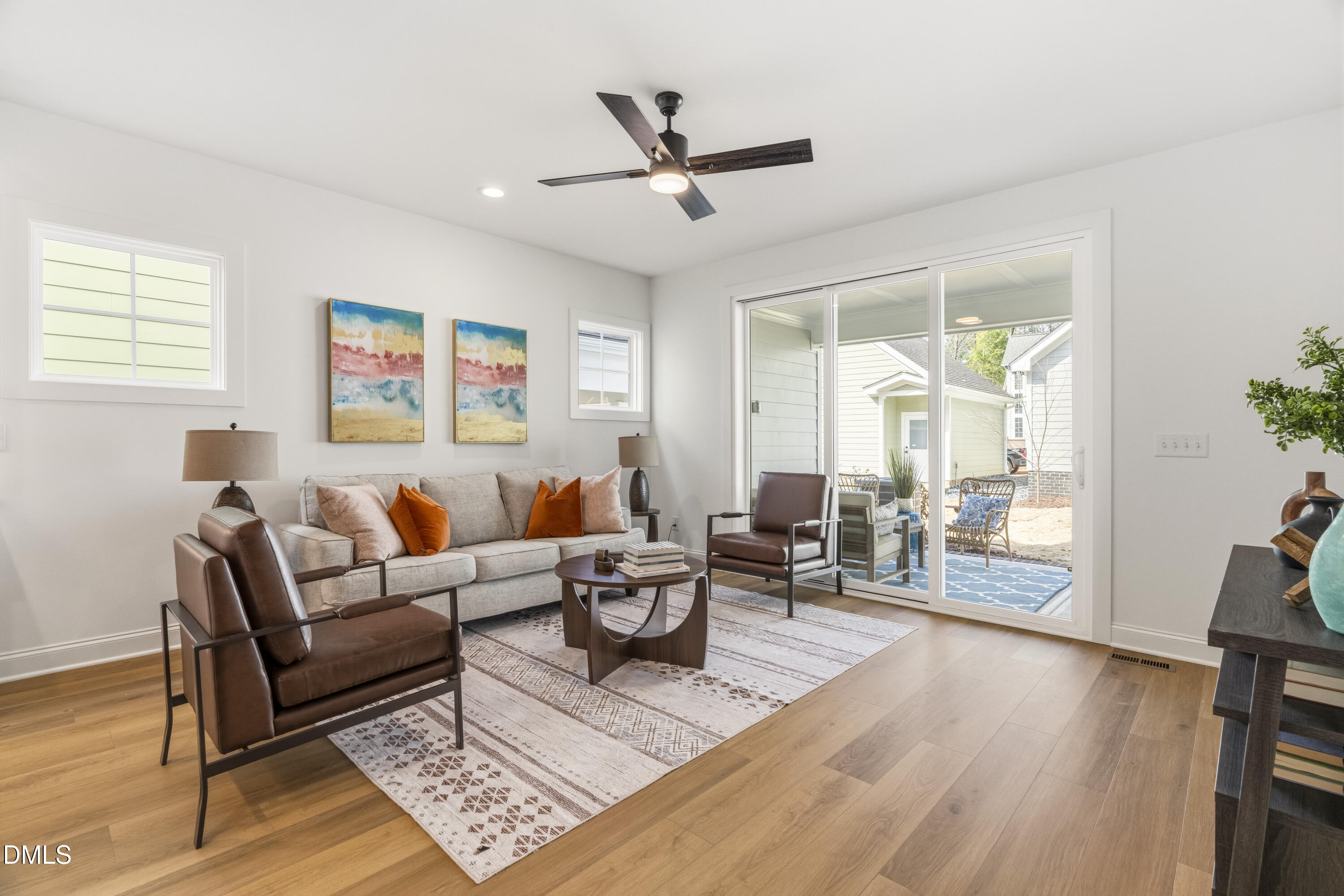 726 Powell Drive Raleigh, NC 27606 - Photo 4 of 53 8_dsc04495