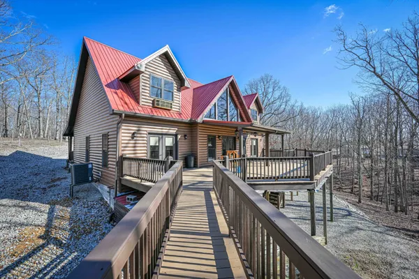 $499,000 | 576 Ridgeway Drive, Sugar Tree, TN 38380