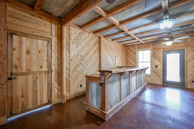 $499,000 | 576 Ridgeway Drive, Sugar Tree, TN 38380