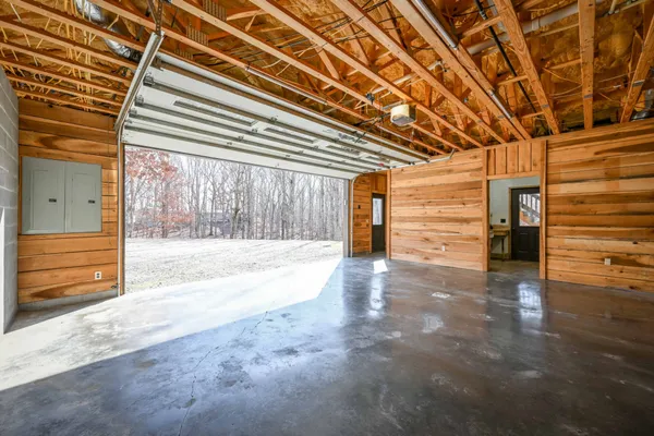 $499,000 | 576 Ridgeway Drive, Sugar Tree, TN 38380