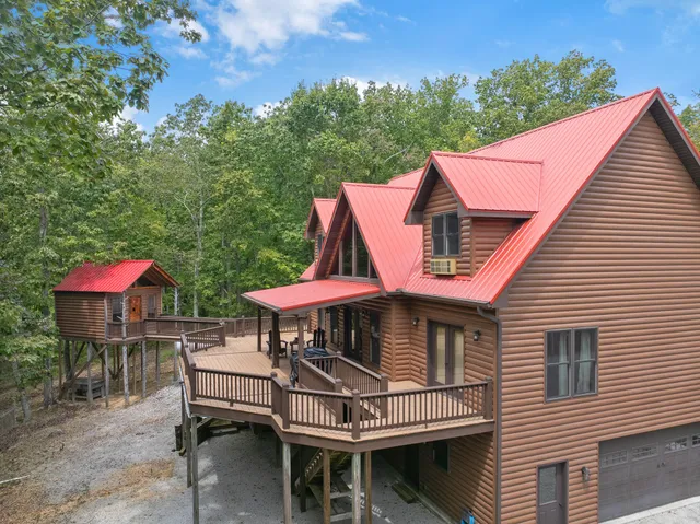 $499,000 | 576 Ridgeway Drive, Sugar Tree, TN 38380