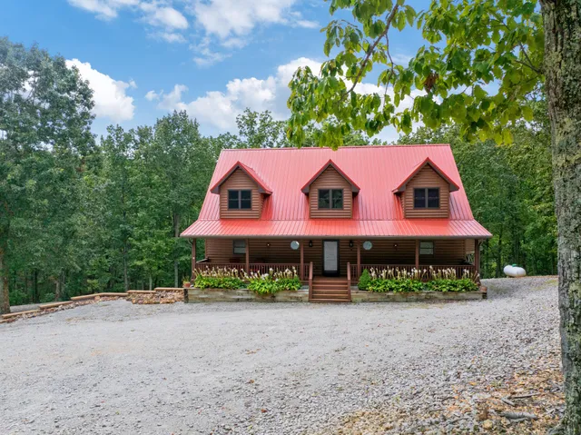 $499,000 | 576 Ridgeway Drive, Sugar Tree, TN 38380