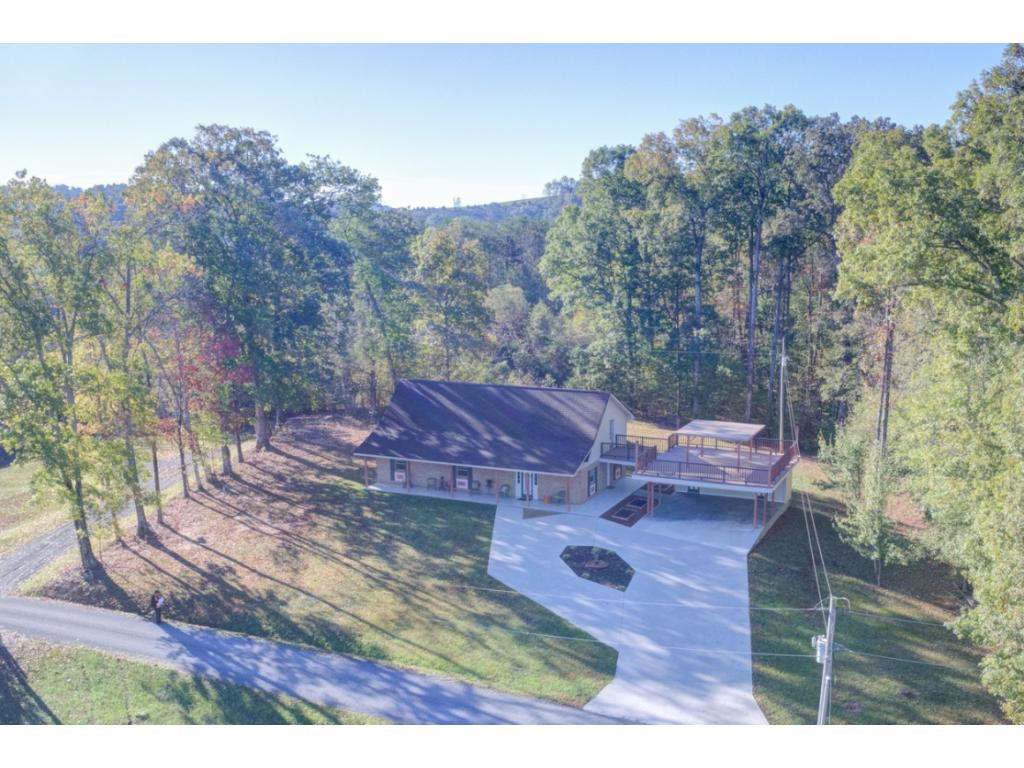 183 Manis Road Rogersville, TN 37857 - Photo 3 of 34 Photo 3