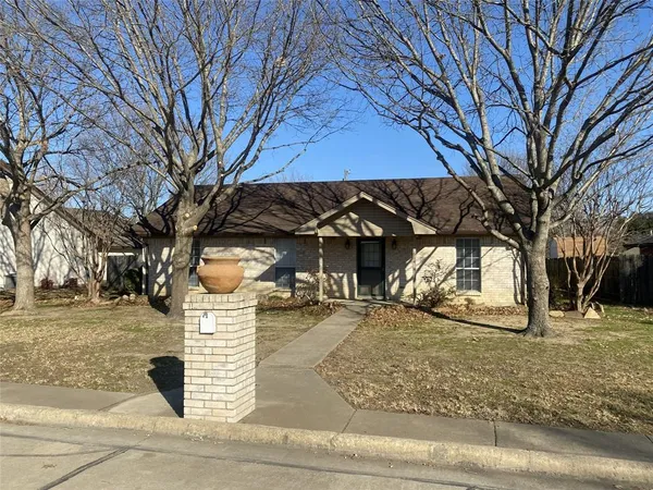 $2,100 | 614 South Arizona Drive, Celina, TX 75009
