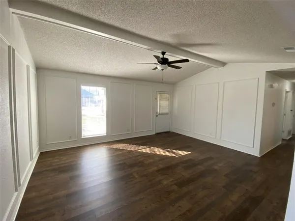 $2,100 | 614 South Arizona Drive, Celina, TX 75009