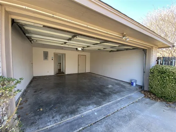 $2,100 | 614 South Arizona Drive, Celina, TX 75009