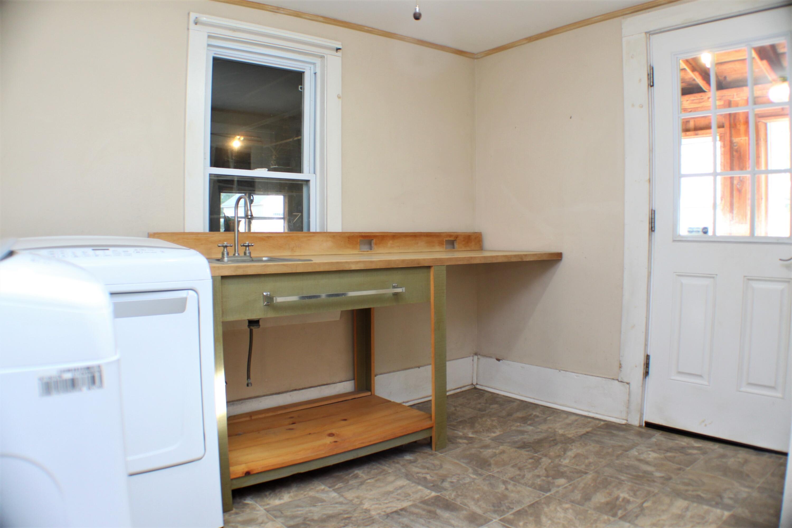 80 Main Street Waterboro, ME 04030 - Photo 36 of 45 Laundry