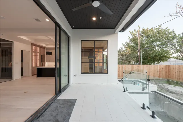 $2,095,000 | 4923 Mimosa Drive, Bellaire, TX 77401