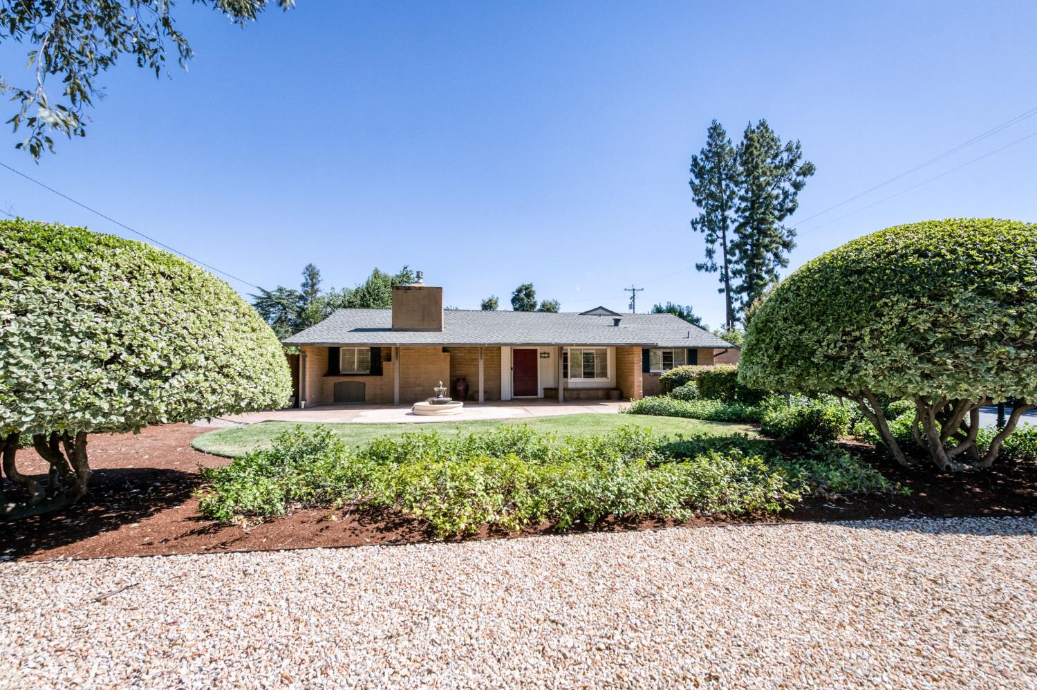 812 East Rialto Avenue Fresno, CA 93704 - Photo 1 of 42
