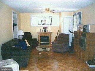 336 Filbert Street Hanover, PA 17331 - Photo 4 of 6 Gallery Image 4