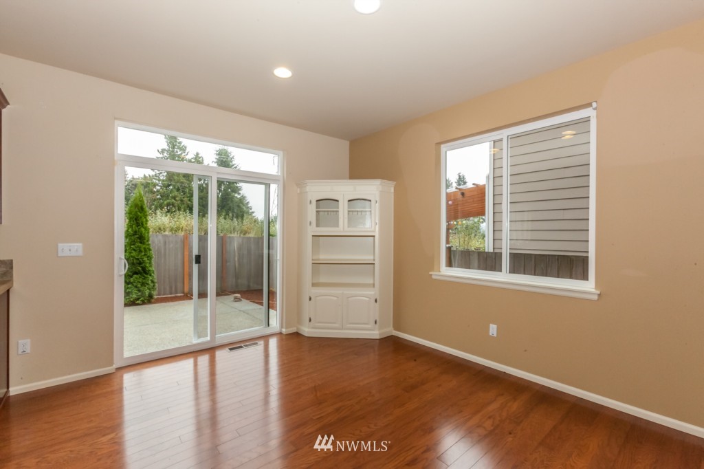 610 195th Street Southeast Bothell, WA 98012 - Photo 5 of 25 Gallery Image 5