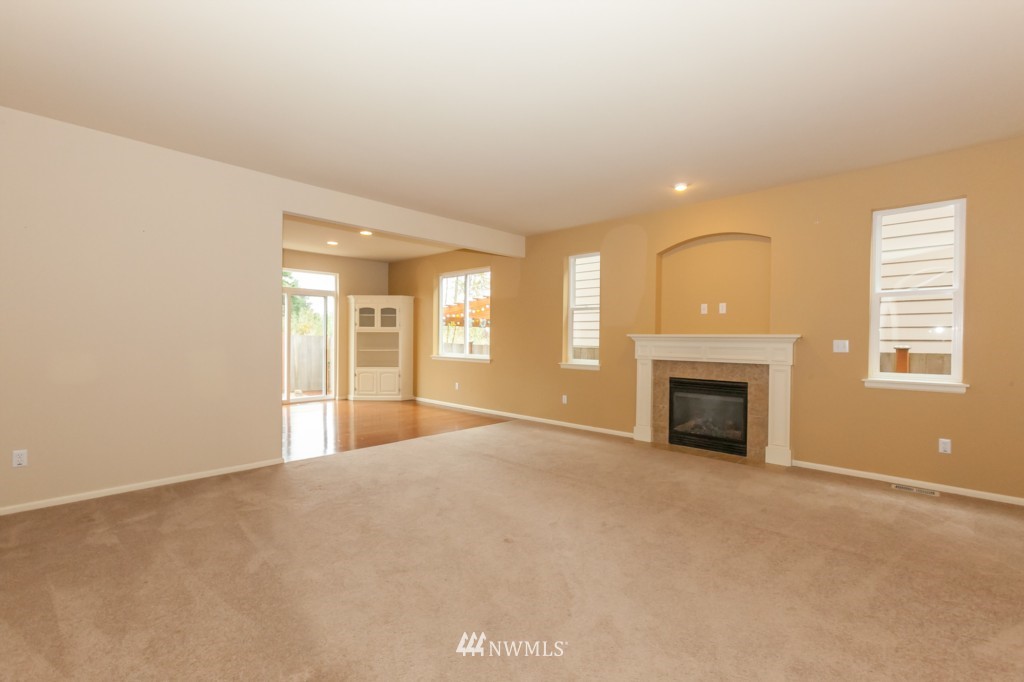610 195th Street Southeast Bothell, WA 98012 - Photo 6 of 25 Gallery Image 6