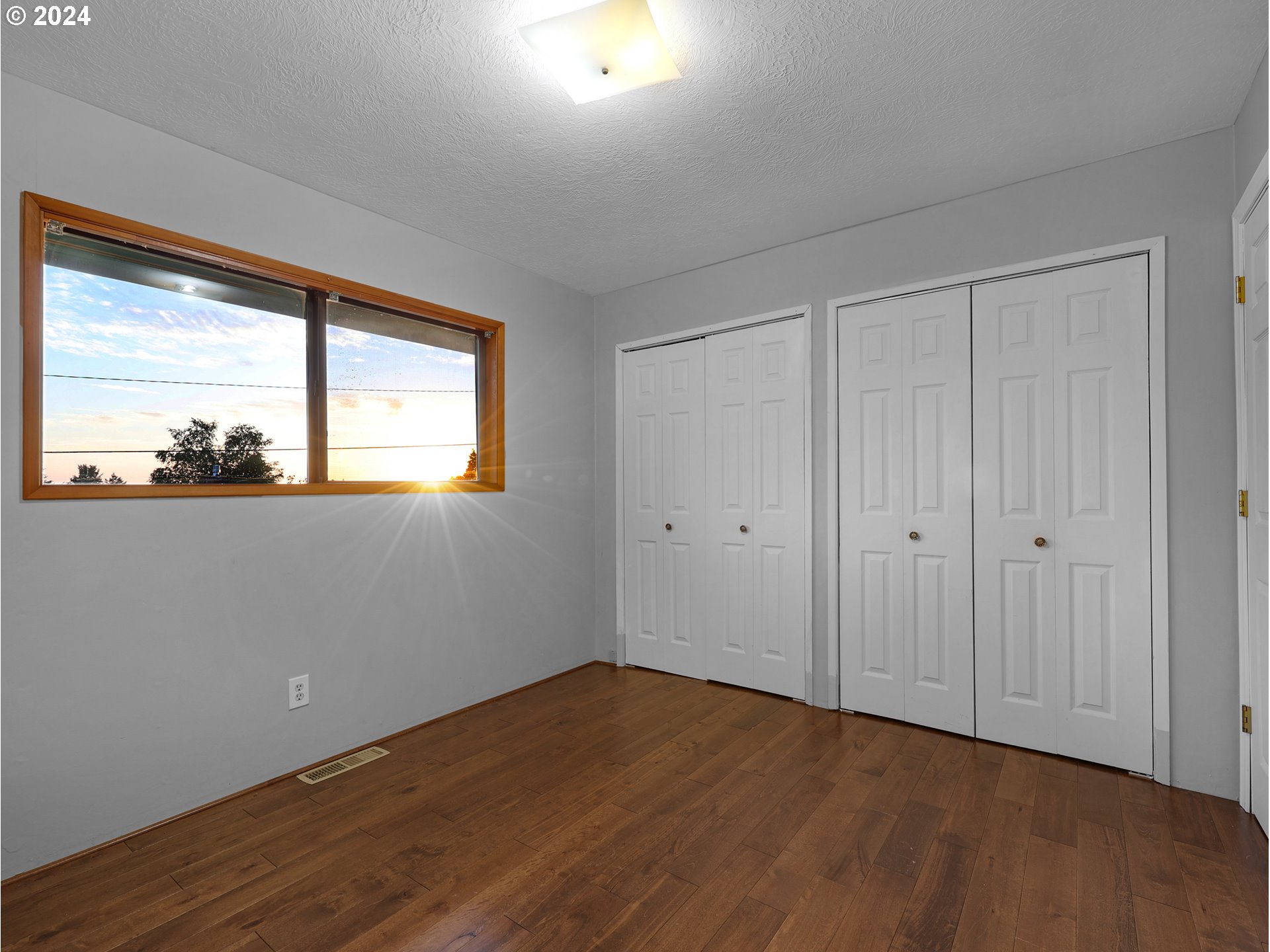 2133 Cedar Street Seaside, OR 97138 - Photo 22 of 32 Bedroom