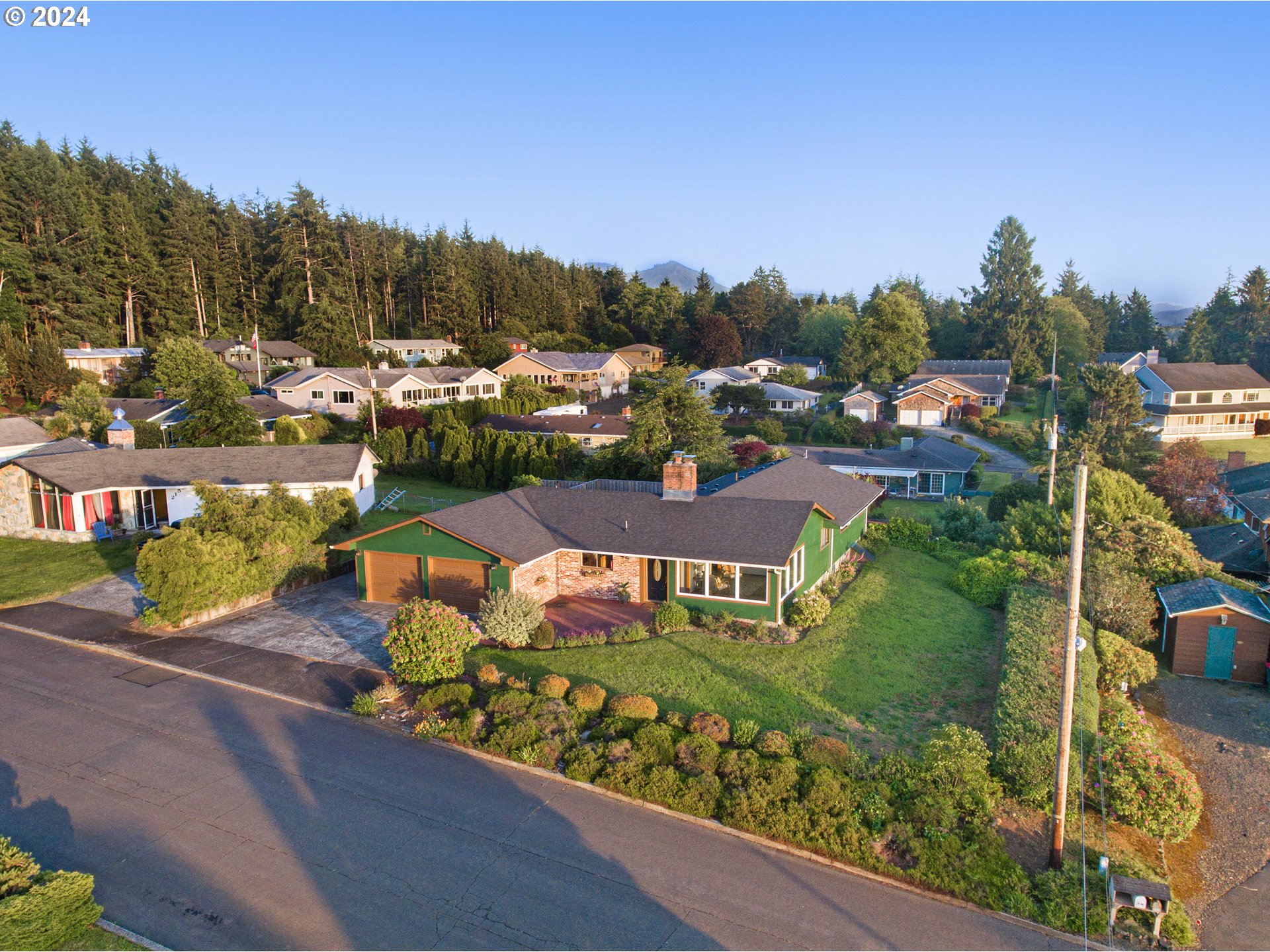 2133 Cedar Street Seaside, OR 97138 - Photo 29 of 32 Gallery Image 29