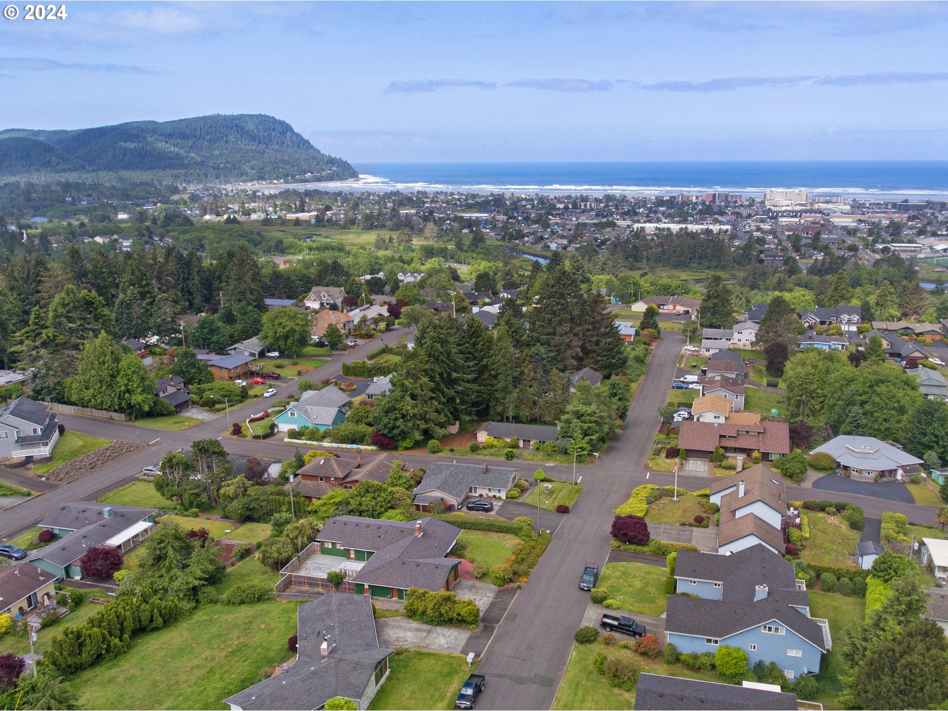 2133 Cedar Street Seaside, OR 97138 - Photo 30 of 32 Gallery Image 30