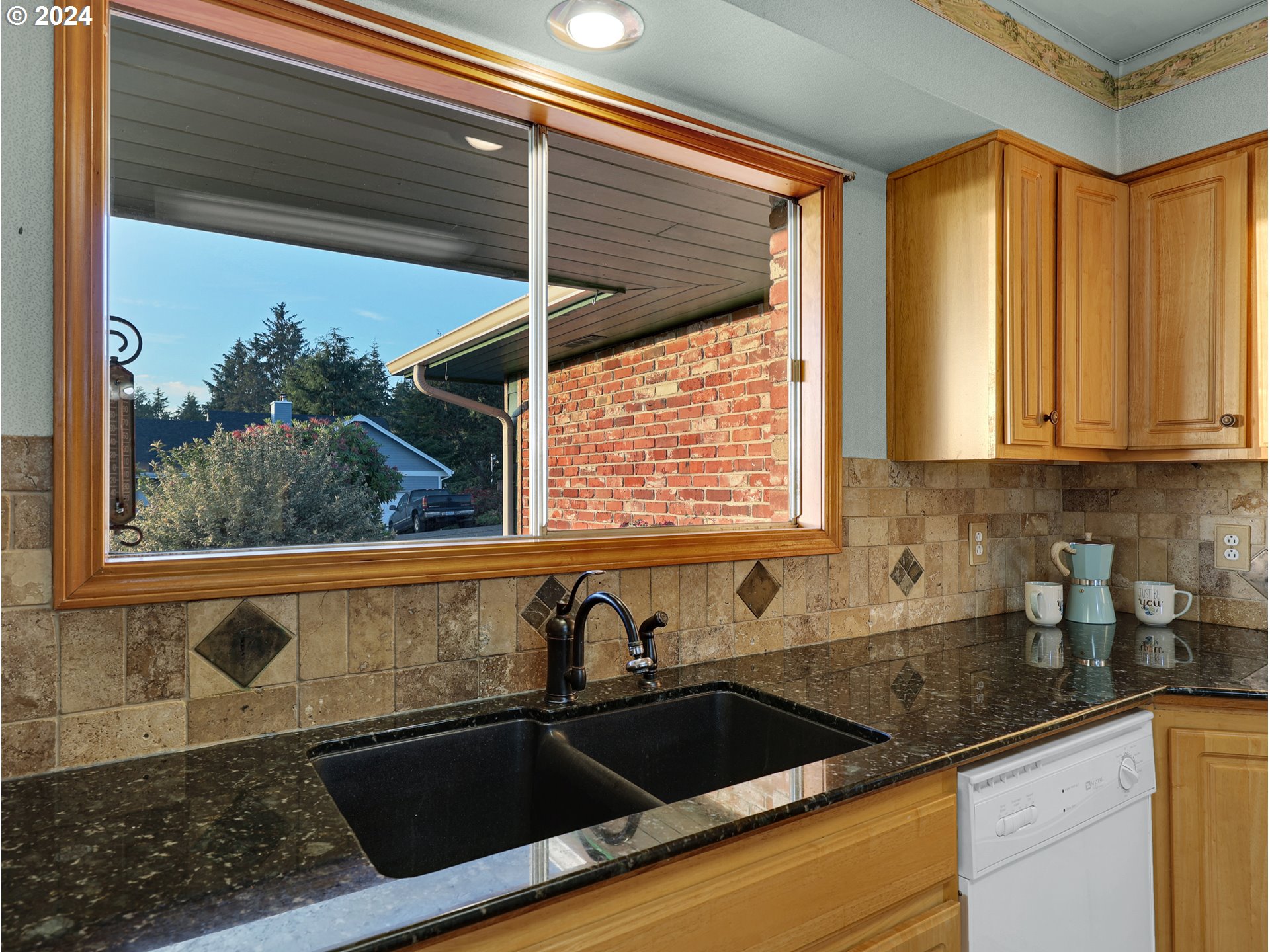 2133 Cedar Street Seaside, OR 97138 - Photo 10 of 32 Gallery Image 10