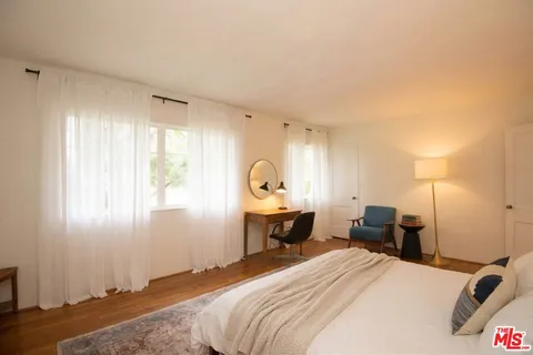 $849,000 | 5482 Village Green, Los Angeles, CA 90016