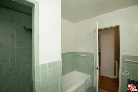 $849,000 | 5482 Village Green, Los Angeles, CA 90016