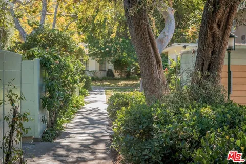 $849,000 | 5482 Village Green, Los Angeles, CA 90016