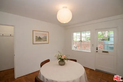 $849,000 | 5482 Village Green, Los Angeles, CA 90016