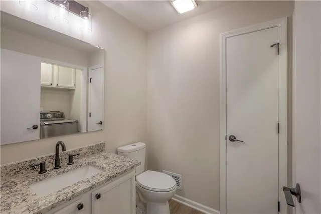 $319,950 | 11822 Oakmont Street, Overland Park, KS 66210