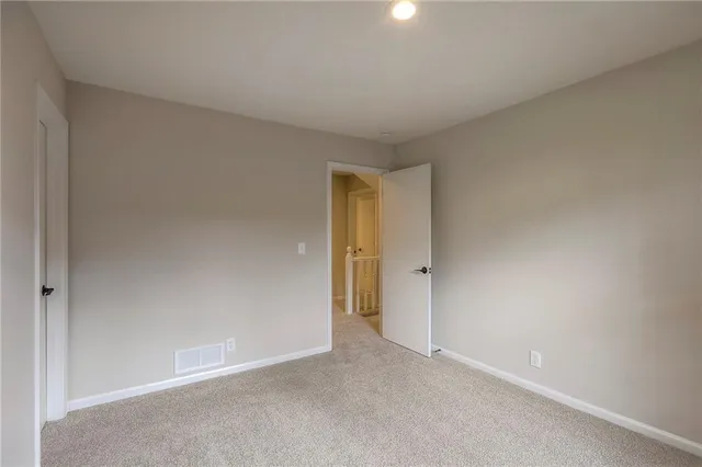 $319,950 | 11822 Oakmont Street, Overland Park, KS 66210