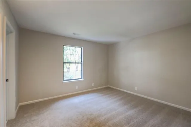 $319,950 | 11822 Oakmont Street, Overland Park, KS 66210