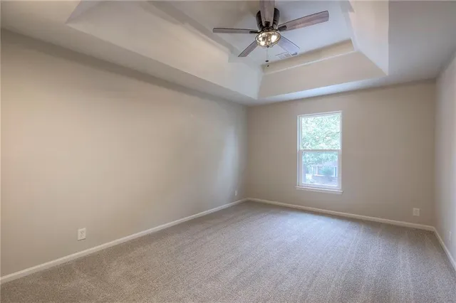 $319,950 | 11822 Oakmont Street, Overland Park, KS 66210