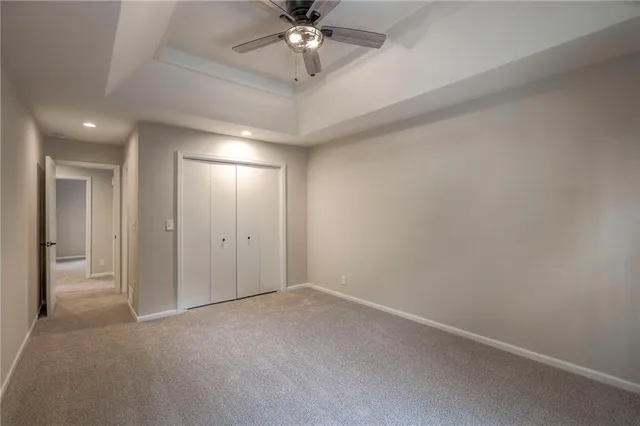 $319,950 | 11822 Oakmont Street, Overland Park, KS 66210