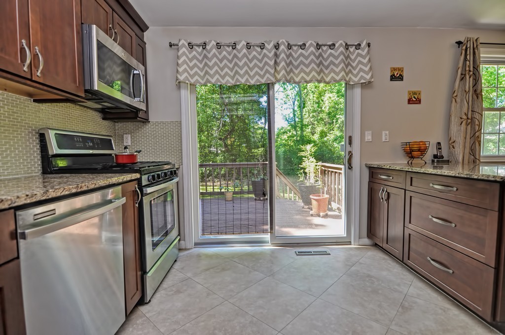7 Island Road Franklin, MA 02038 - Photo 6 of 30 Gallery Image 6