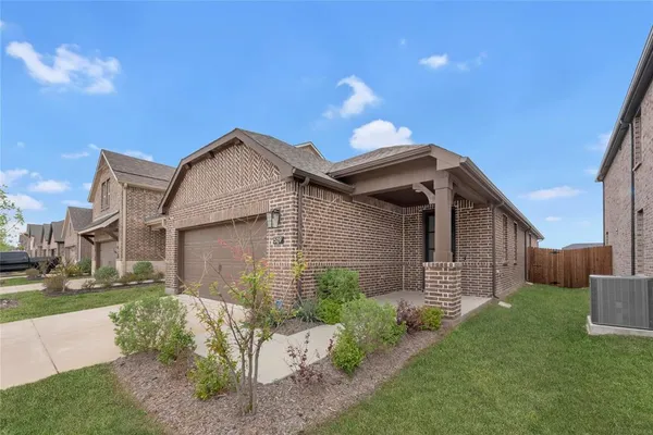 $1,995 | 529 Waterhouse Lk Drive, Anna, TX 75409