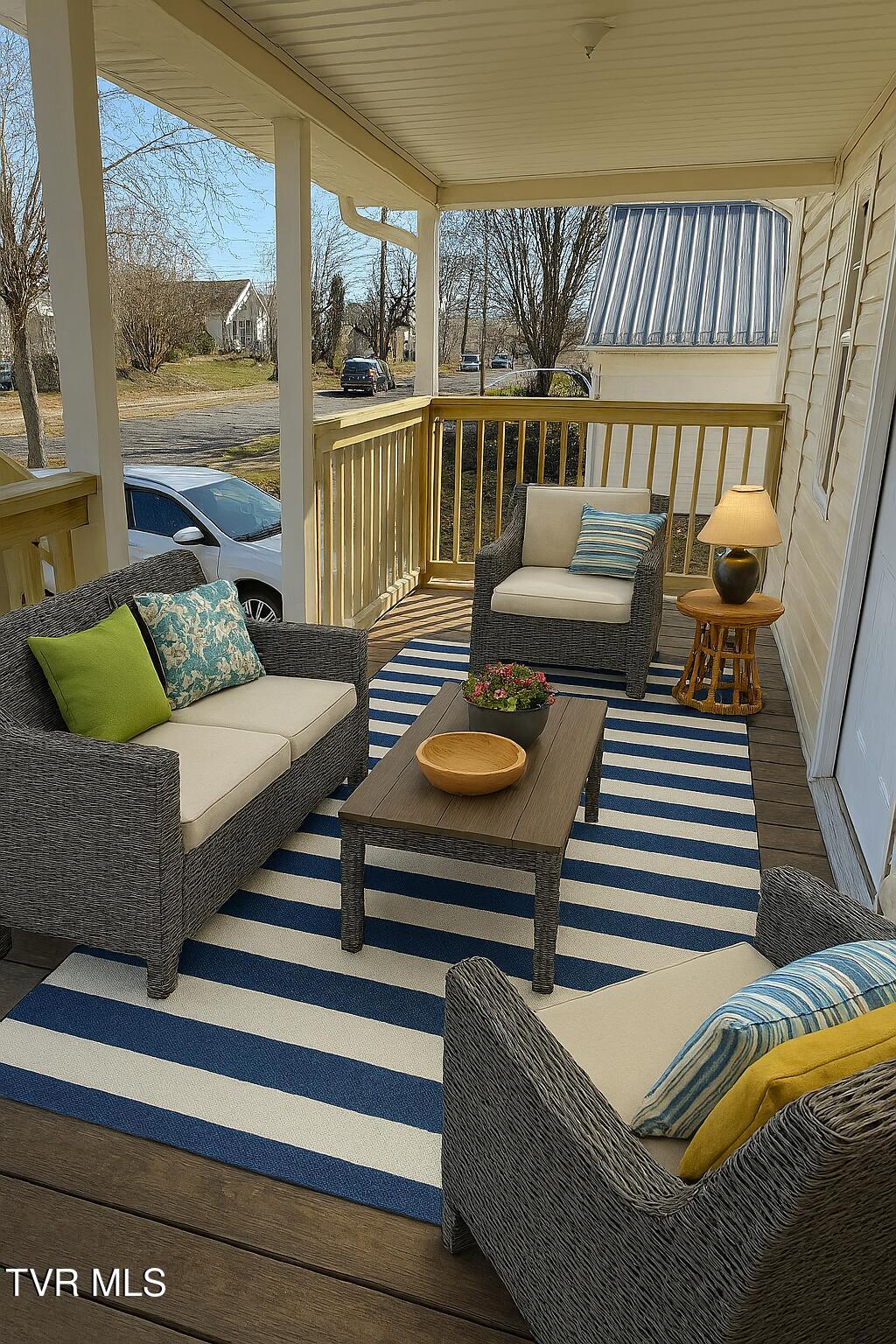 634 Riverside Avenue Kingsport, TN 37660 - Photo 2 of 25 Furnish a wooden fro - porch