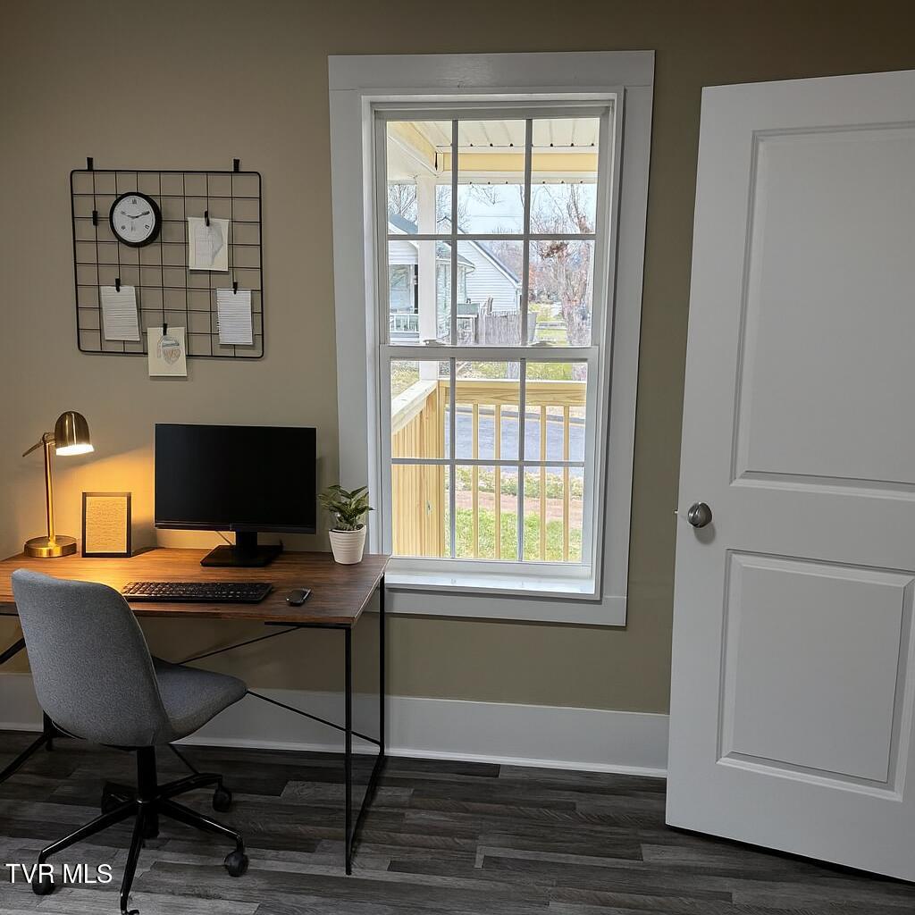 634 Riverside Avenue Kingsport, TN 37660 - Photo 7 of 25 Add a compact home office