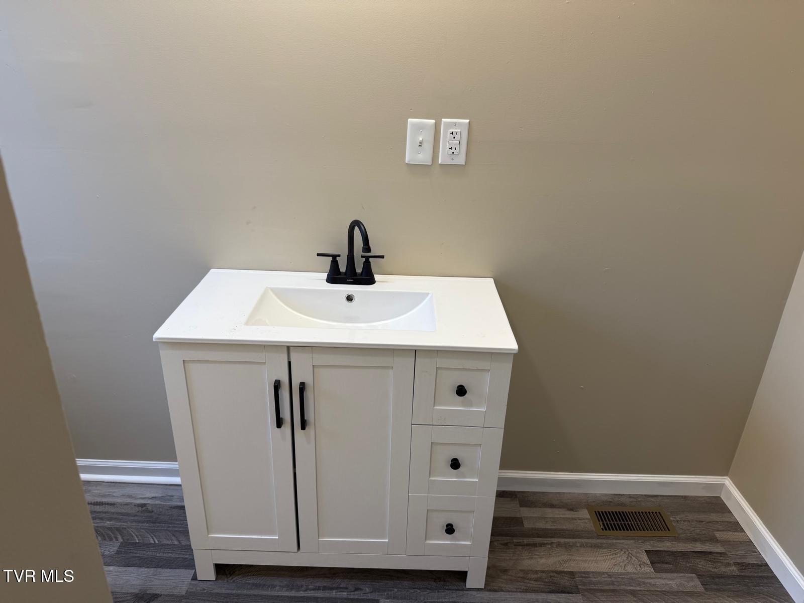 634 Riverside Avenue Kingsport, TN 37660 - Photo 10 of 25 15