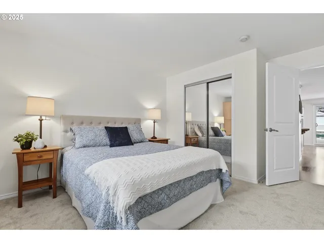 $297,500 | 11630 North Island Cove Lane, Portland, OR 97217