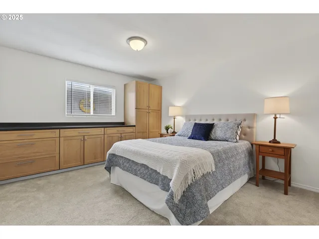 $297,500 | 11630 North Island Cove Lane, Portland, OR 97217