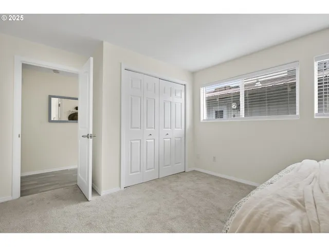 $297,500 | 11630 North Island Cove Lane, Portland, OR 97217