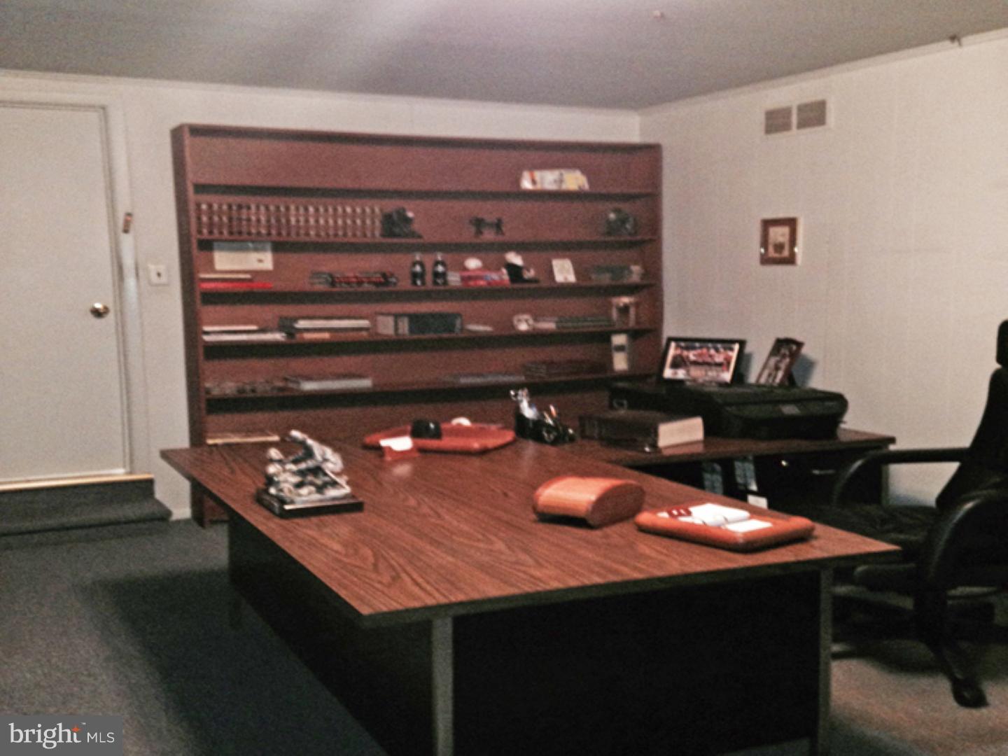 3638 Buck Road Huntingdon Valley, PA 19006 - Photo 12 of 25 Office / Study