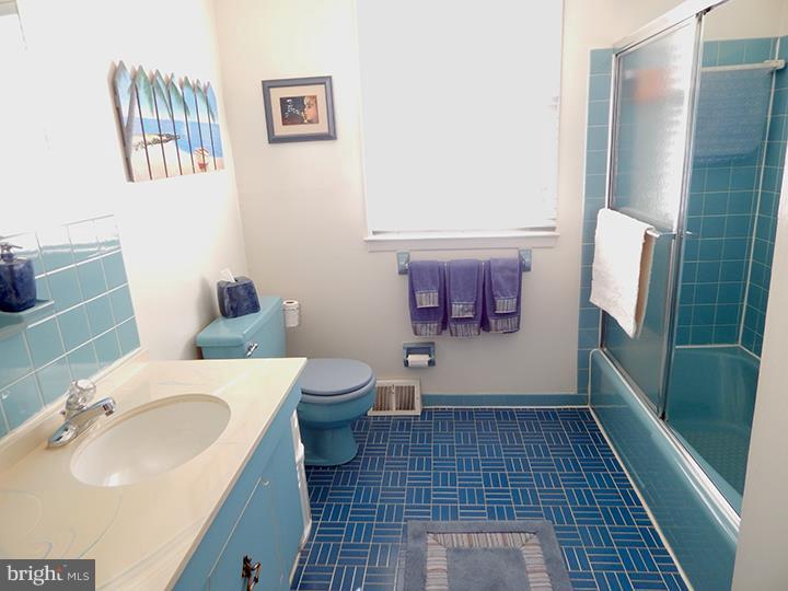 3638 Buck Road Huntingdon Valley, PA 19006 - Photo 20 of 25 Bathroom