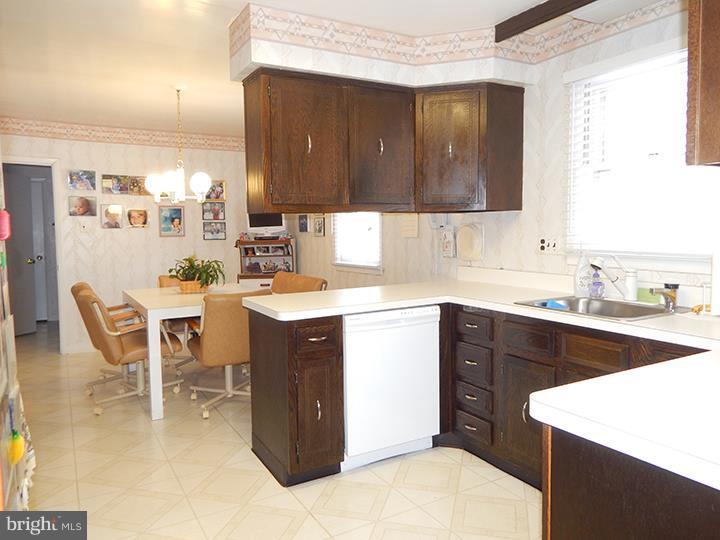 3638 Buck Road Huntingdon Valley, PA 19006 - Photo 7 of 25 Kitchen