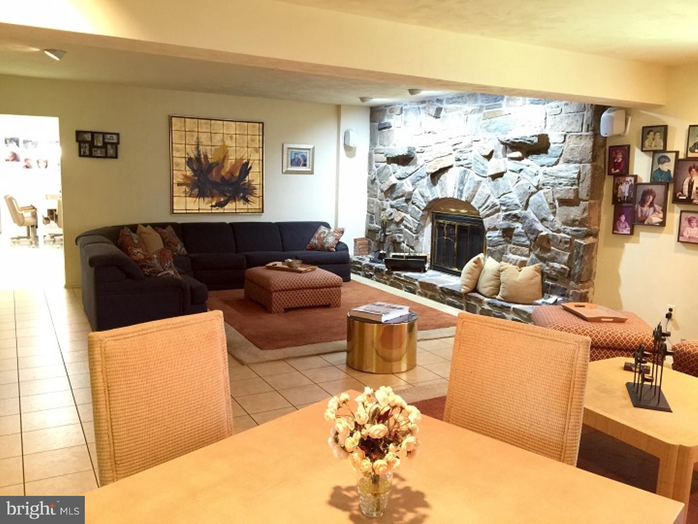 3638 Buck Road Huntingdon Valley, PA 19006 - Photo 10 of 25 Great Room