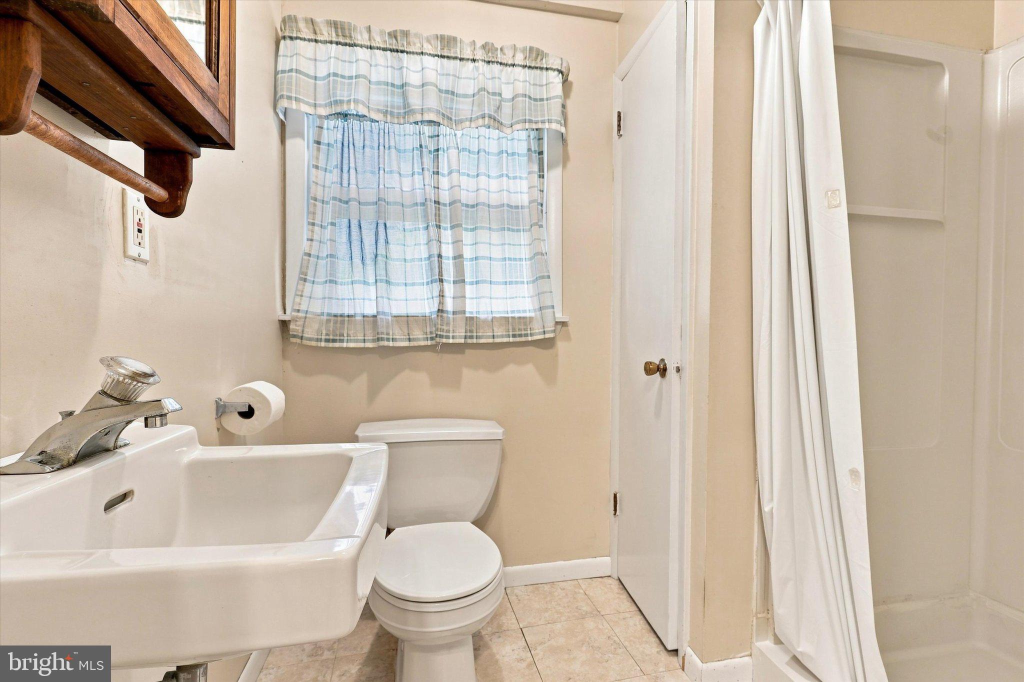 535 Valley Park Road Phoenixville, PA 19460 - Photo 14 of 25 Gallery Image 14
