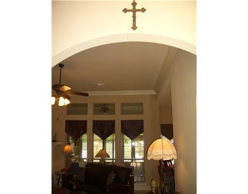 2423 Rue Pinckney Mandeville, LA 70448 - Photo 5 of 16 Gallery Image 5