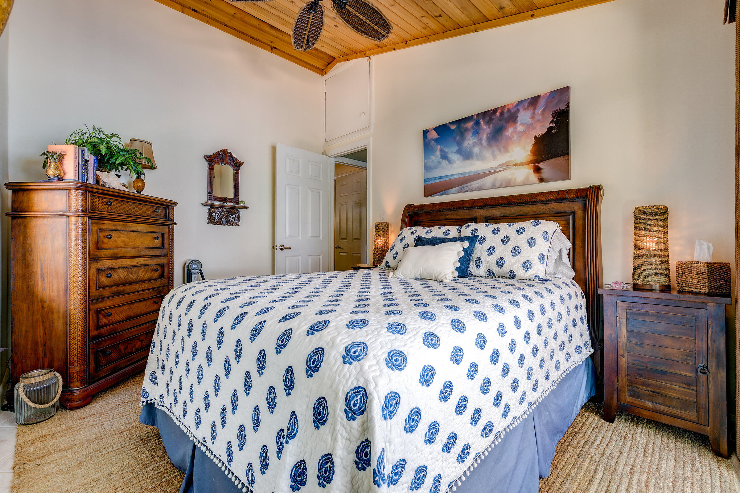 29410 Ranger Avenue Big Pine Key, FL 33043 - Photo 20 of 45 Guest Bedroom
