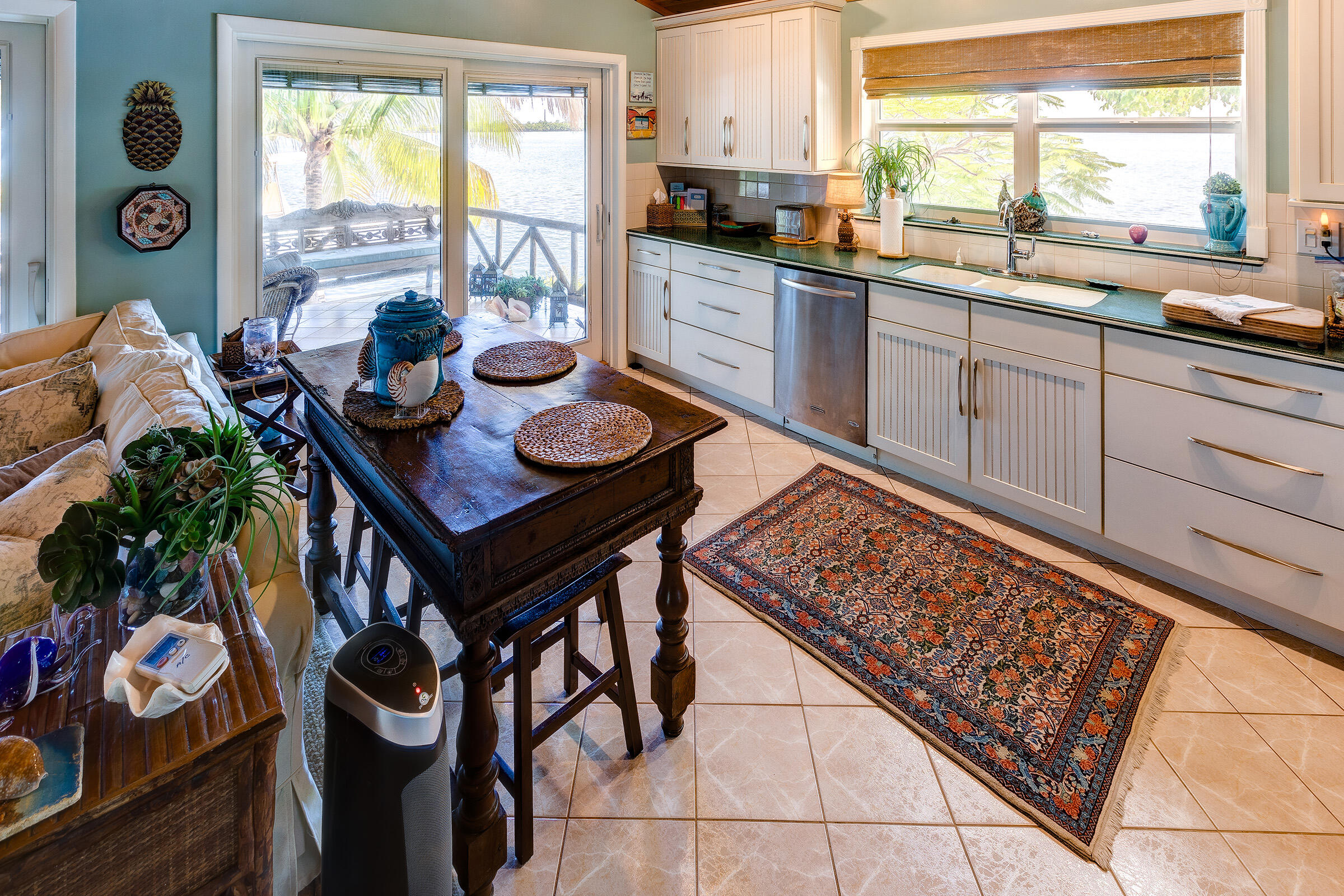29410 Ranger Avenue Big Pine Key, FL 33043 - Photo 8 of 45 Dining Area