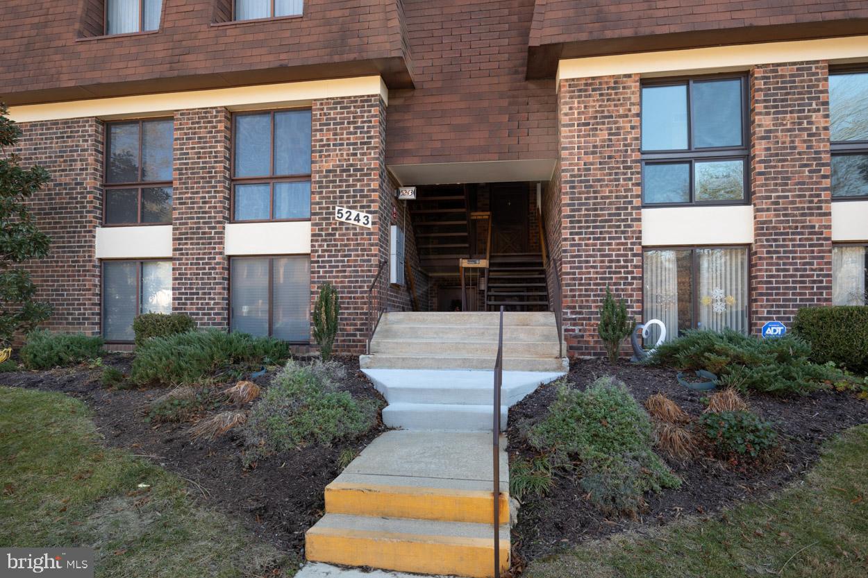 5243 West Running Brook Road, Unit 202 Columbia, MD 21044 - Photo 7 of 41