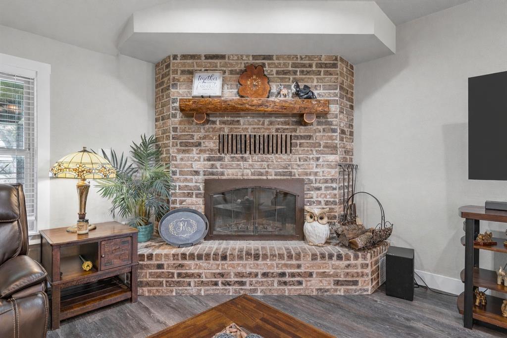 11541 Old Dallas Road West, TX 76691 - Photo 7 of 39